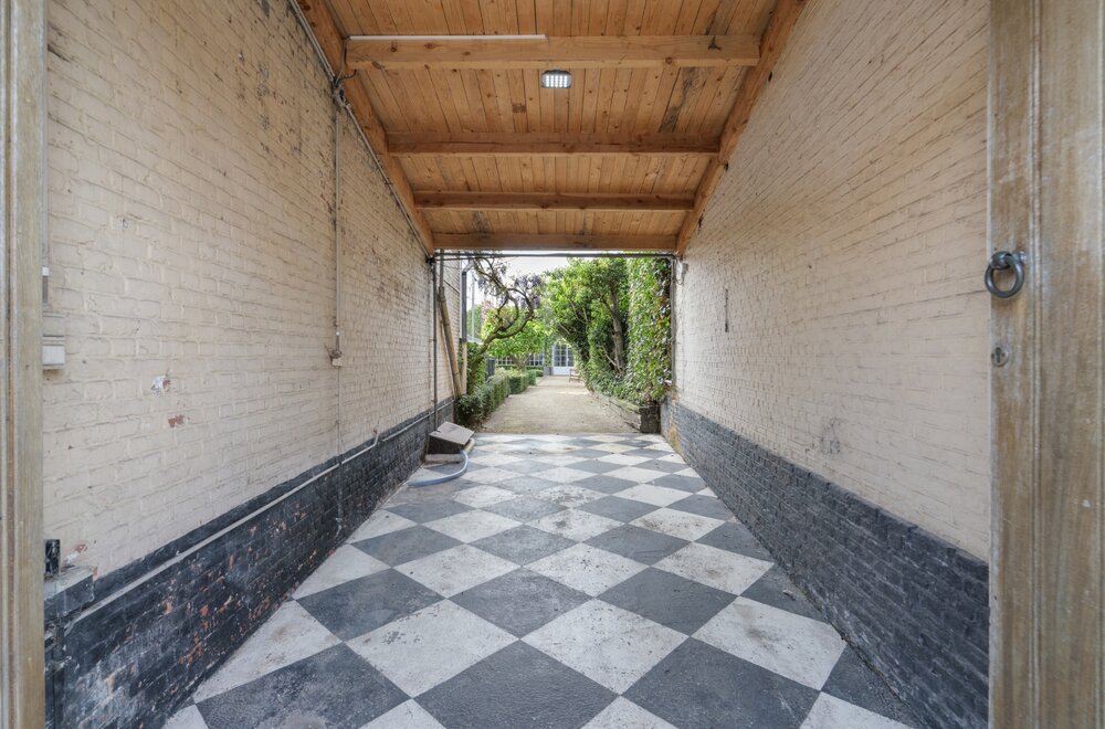 karaktervolle-woning-met-orangerie-te-koop-in-ekeren017.jpg