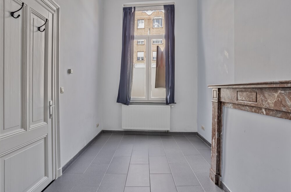 stadswoning-met-5-kamers-en-koer-te-koop-in-centrum-leuven009.jpg