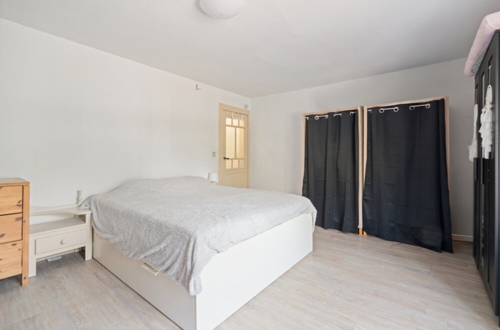 te-renoveren-woning-met-handelsruimte-te-koop-in-herent011.jpg