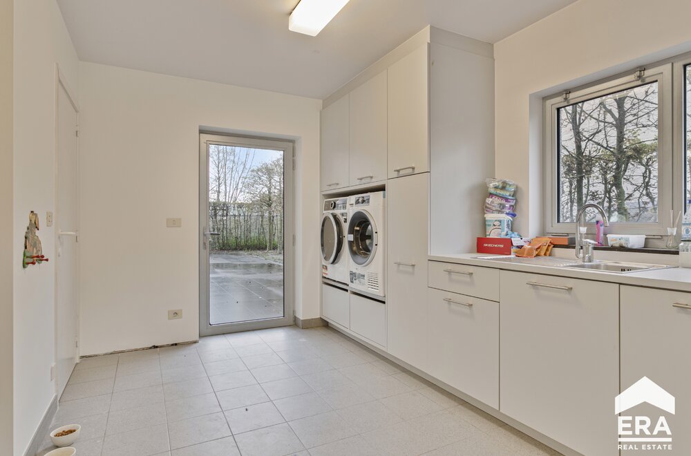 energiezuinige-en-instapklare-woning-met-loods-in-wingene013.jpg