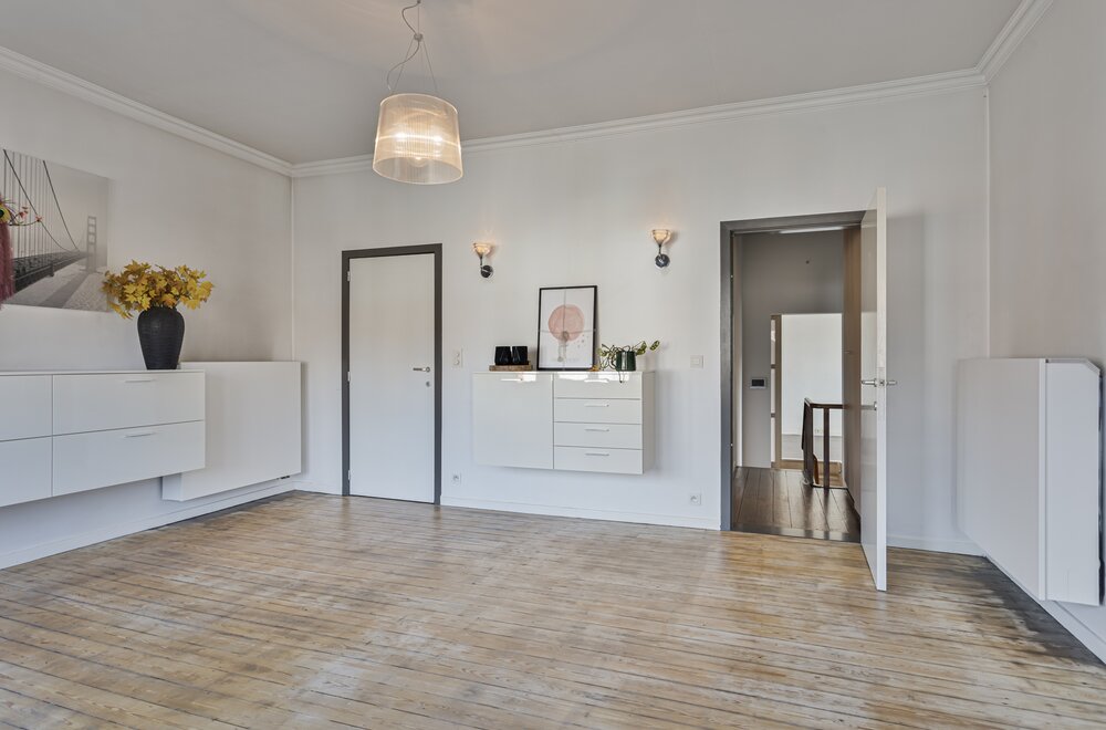 tijdloze-woning-met-ruime-garage-en-gezellige-tuin015.jpg