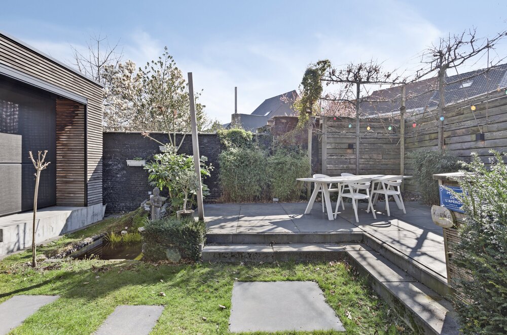 tijdloze-woning-met-ruime-garage-en-gezellige-tuin026.jpg