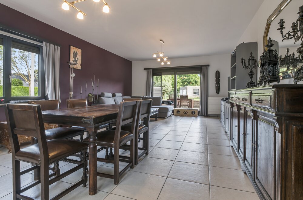 gerenoveerde-meer-gezinswoning-met-5-kamers-tuin-en-garage002.jpg