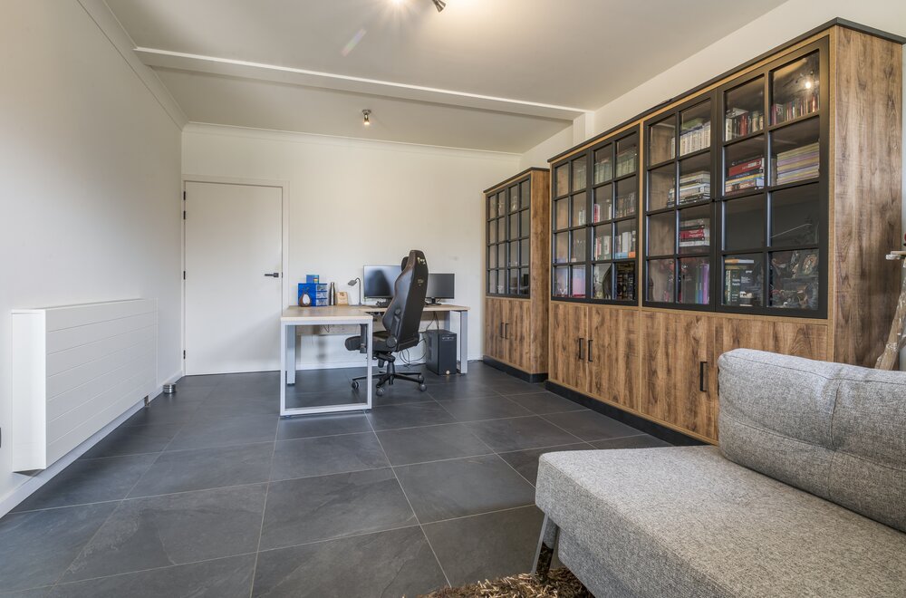 gerenoveerde-meer-gezinswoning-met-5-kamers-tuin-en-garage008.jpg