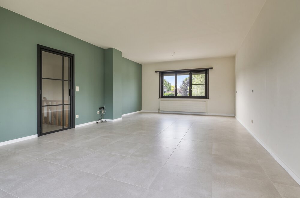 gerenoveerde-meer-gezinswoning-met-5-kamers-tuin-en-garage013.jpg