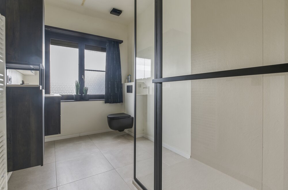 gerenoveerde-meer-gezinswoning-met-5-kamers-tuin-en-garage016.jpg