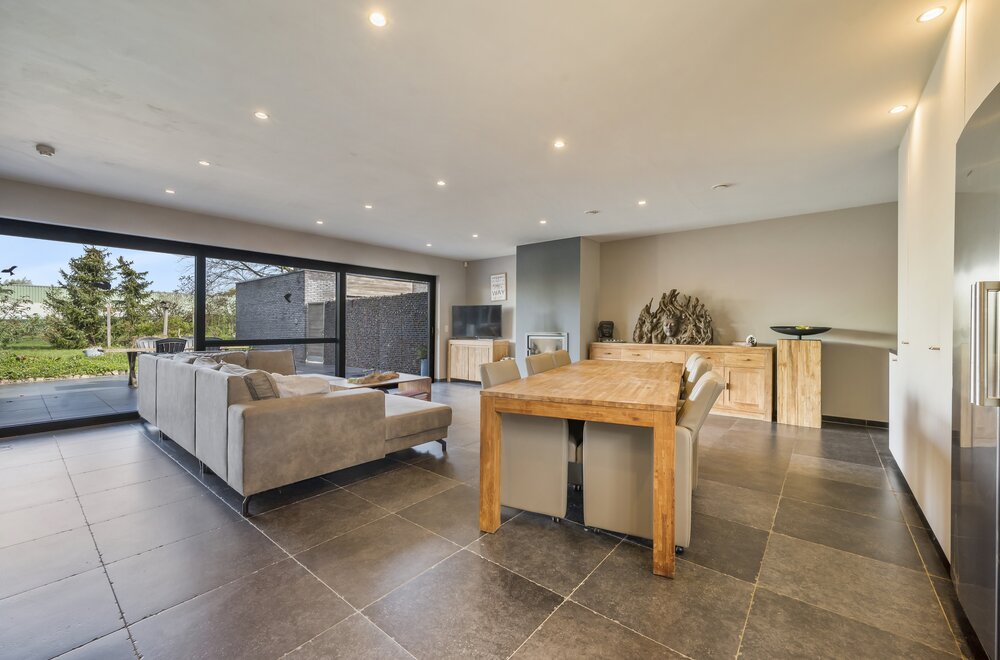 prachtige-woning-met-praktijkruimte-en-wellness-001.jpg