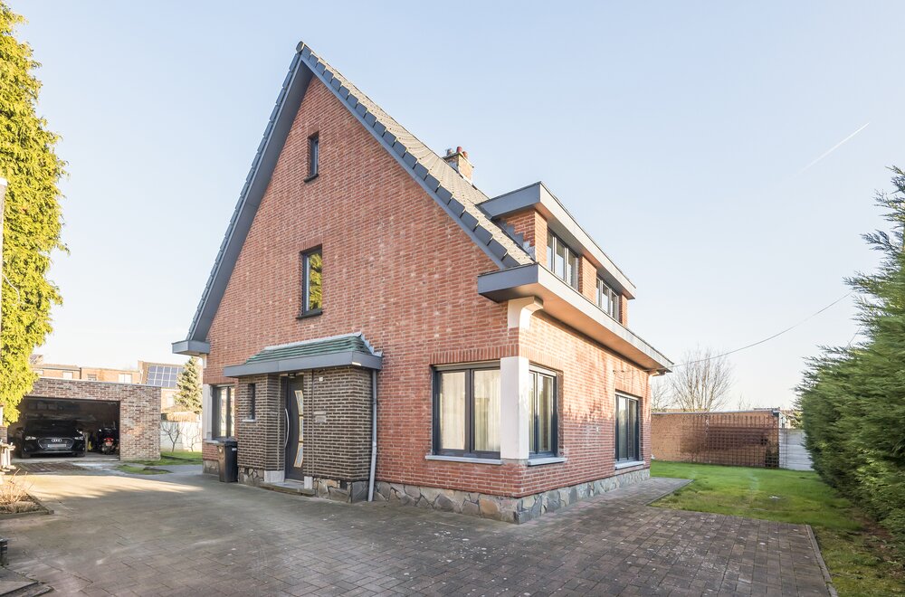 villa-te-koop-in-zwijndrecht-zwijndrecht-met-referentie-19109833115021.jpg