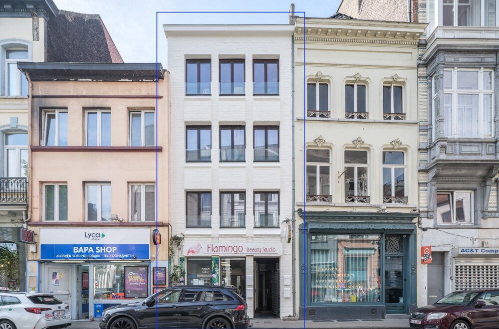 centrum-gent-unieke-investeringsopportuniteit-met-handelsgelijkvloers-en-3-studio-s001.jpg