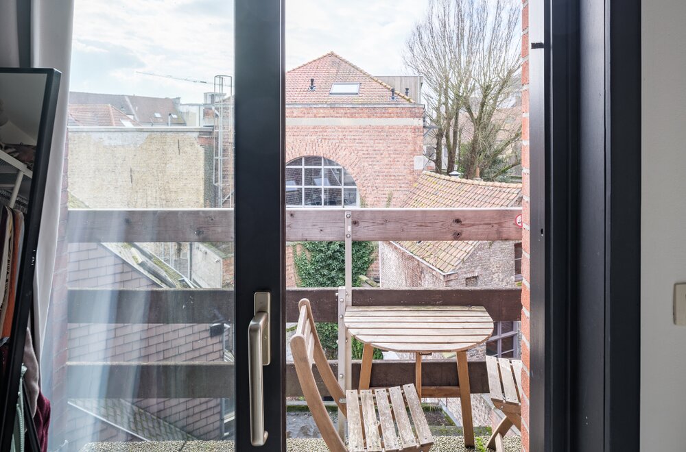 centrum-gent-unieke-investeringsopportuniteit-met-handelsgelijkvloers-en-3-studio-s009.jpg