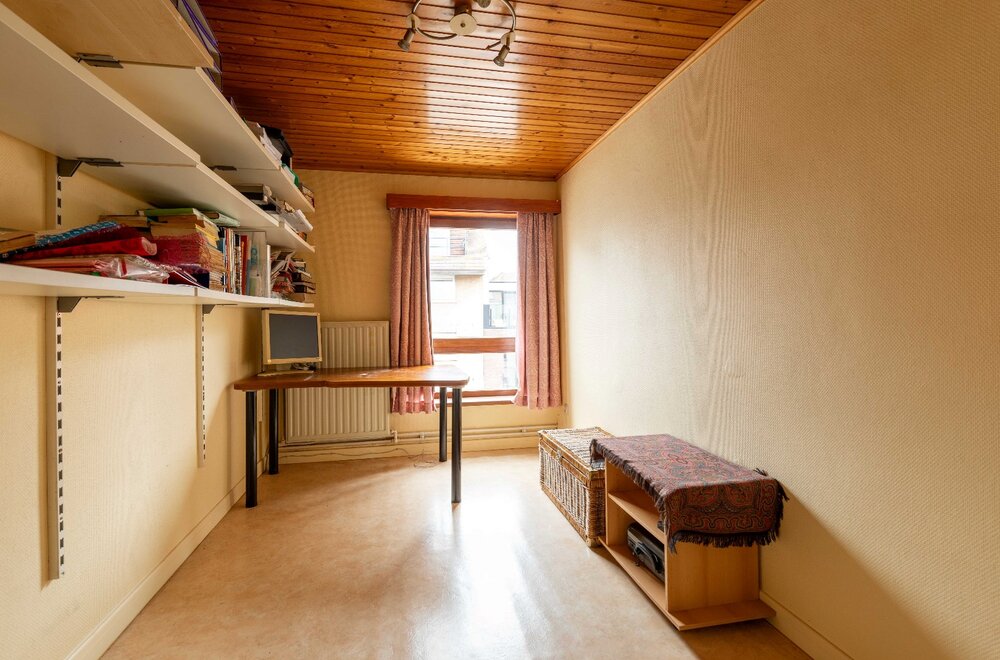ruime-praktische-woning-met-grote-garage-praktijk-en-5-slaapkamers-020.jpg