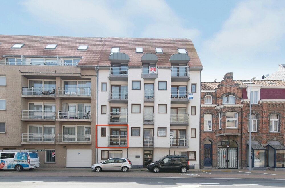 centraal-gelegen-2-slaapkamer-appartement-in-jonge-residentie001.jpg