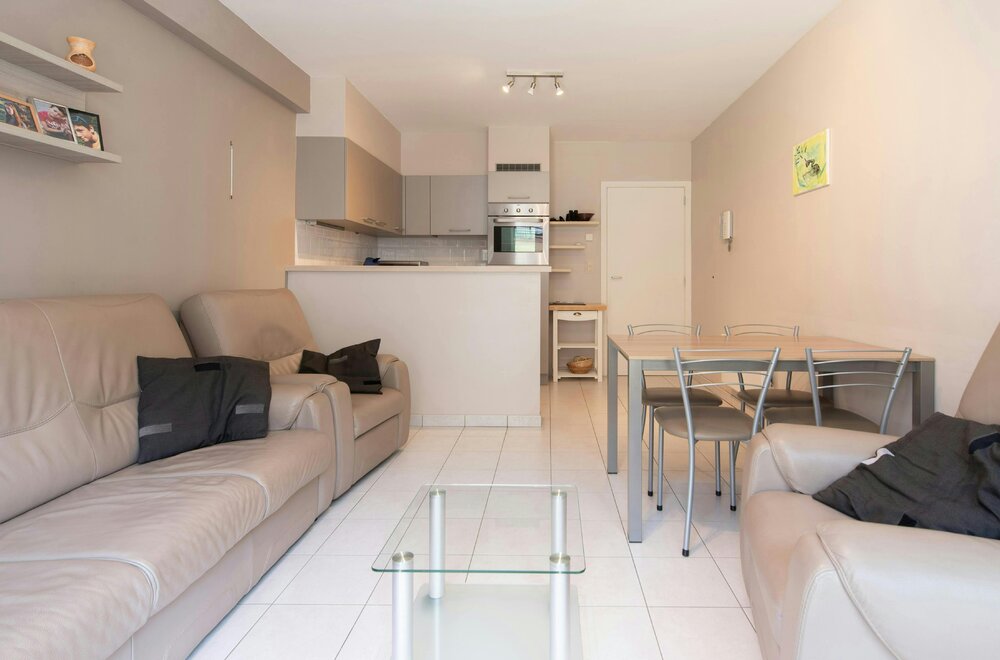 centraal-gelegen-2-slaapkamer-appartement-in-jonge-residentie003.jpg