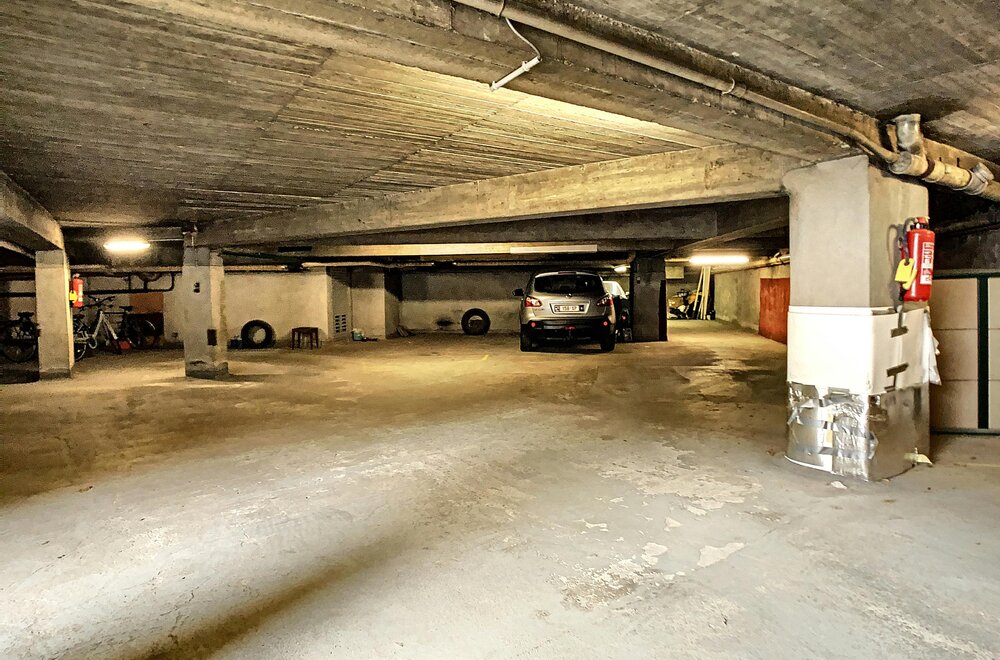 goed-gelegen-autostaanplaats-te-koop-in-merksem-008.jpg
