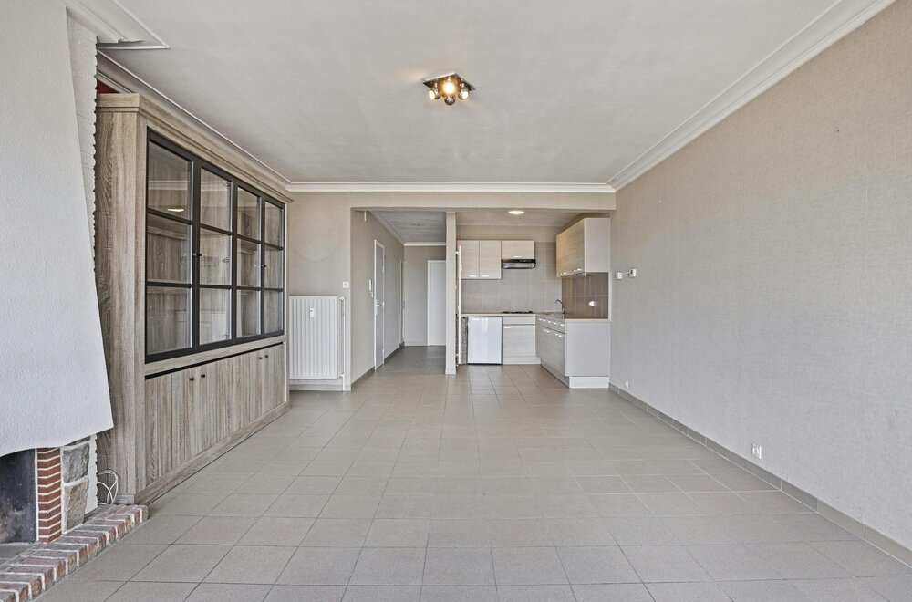 appartement-met-1-slaapkamer-en-frontaal-zeezicht-te-koop-op-de-zeedijk-in-middelkerke-004.jpg