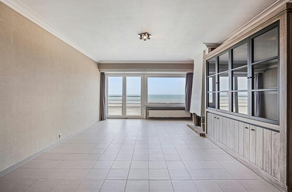appartement-met-1-slaapkamer-en-frontaal-zeezicht-te-koop-op-de-zeedijk-in-middelkerke-005.jpg