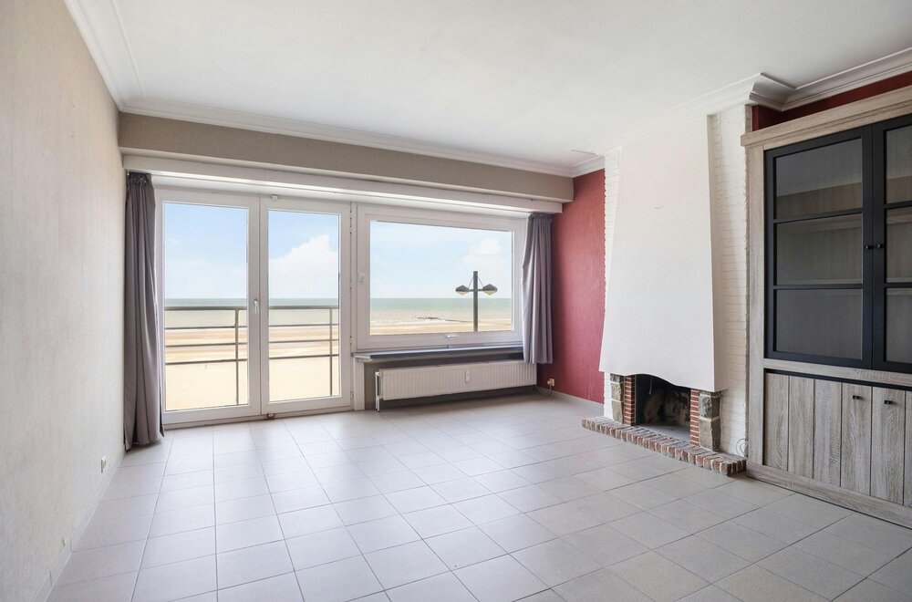 appartement-met-1-slaapkamer-en-frontaal-zeezicht-te-koop-op-de-zeedijk-in-middelkerke-006.jpg
