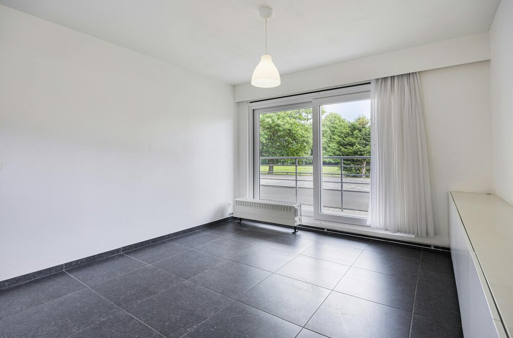 gerenoveerd-gelijkvloers-appartement-met-2-slaapkamers-en-terras-nabij-centrum-hasselt005.jpg