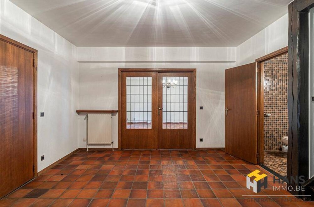riant-appartement-228-m-met-veel-potentieel-in-edegem-007.jpg