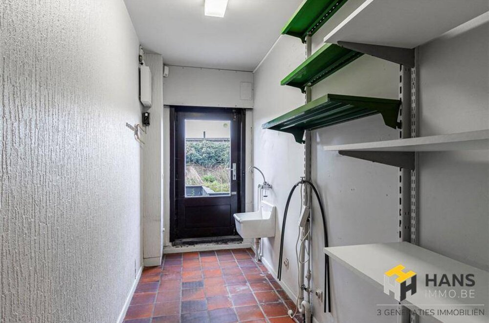 riant-appartement-228-m-met-veel-potentieel-in-edegem-013.jpg