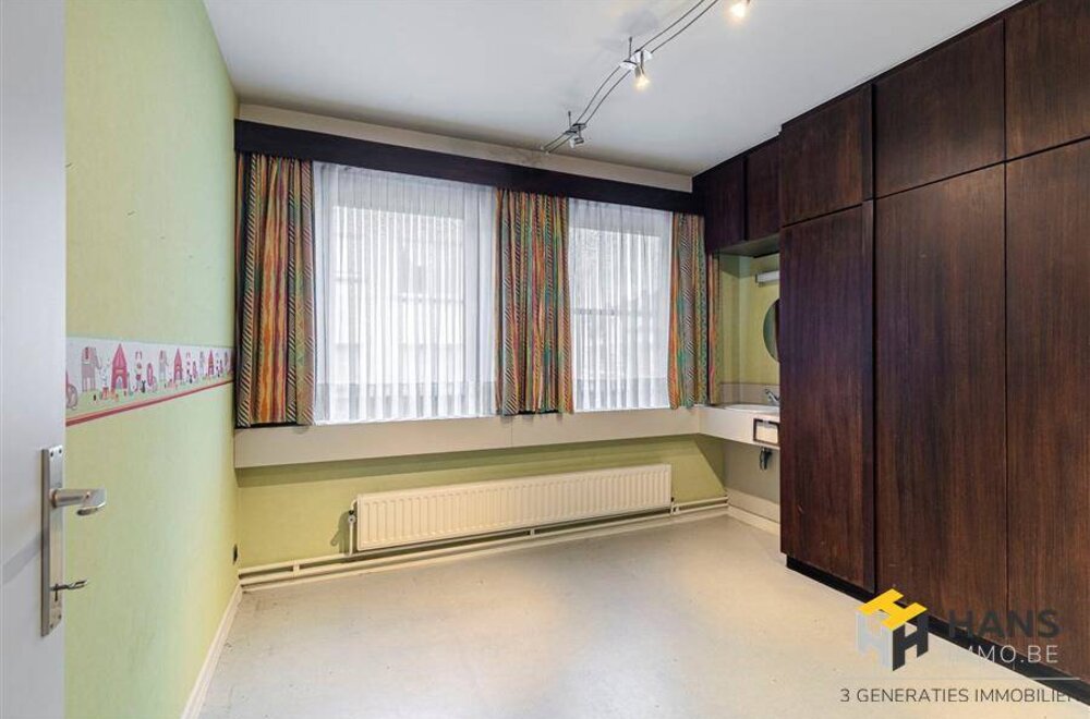 riant-appartement-228-m-met-veel-potentieel-in-edegem-017.jpg