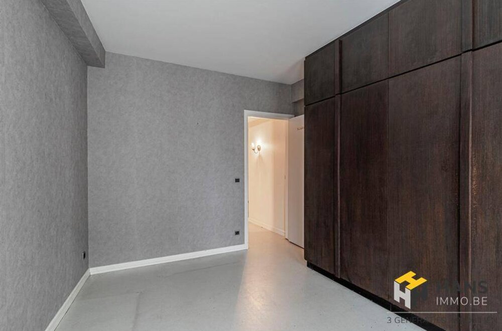 riant-appartement-228-m-met-veel-potentieel-in-edegem-021.jpg