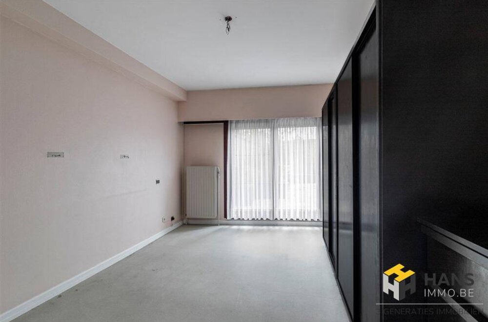riant-appartement-228-m-met-veel-potentieel-in-edegem-025.jpg