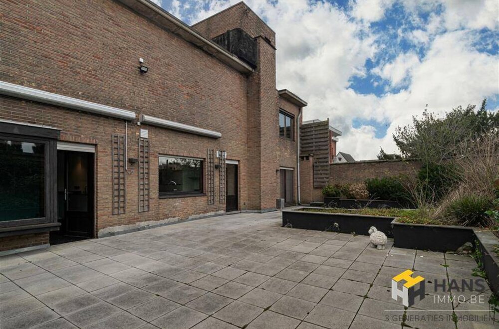 riant-appartement-228-m-met-veel-potentieel-in-edegem-027.jpg