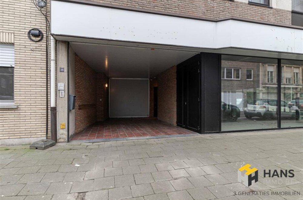 riant-appartement-228-m-met-veel-potentieel-in-edegem-029.jpg