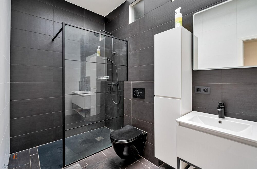 volledig-gerenoveerd-appartement-006.jpg