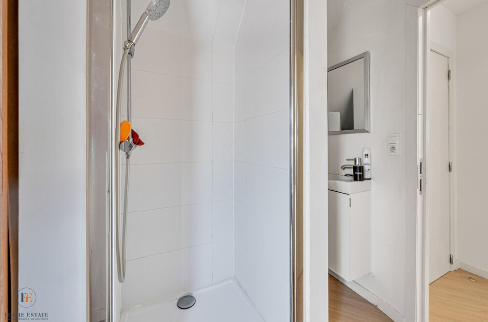 volledig-gerenoveerd-appartement-006.jpg