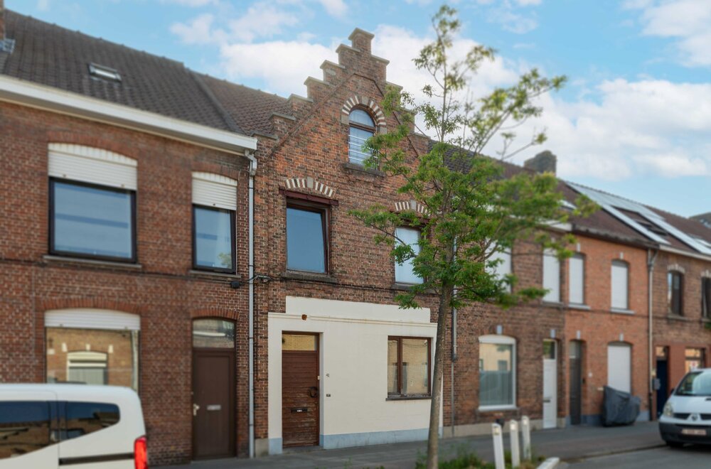 gezellige-gerenoveerde-woning-met-zonnige-tuin-nabij-station-in-sint-michiels002.jpg