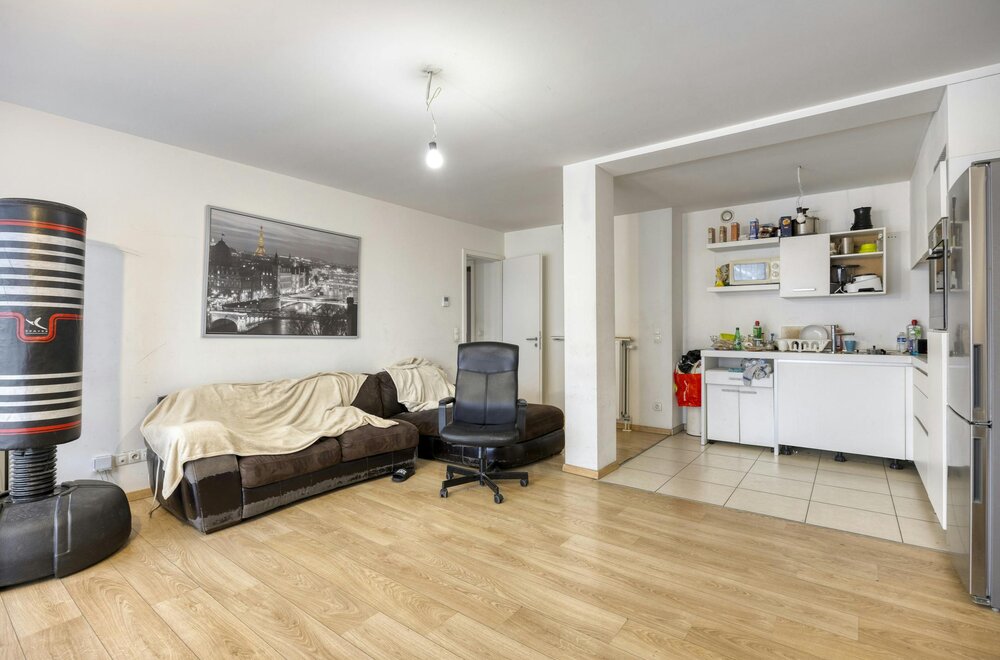 ruim-appartement-met-twee-slaapkamers-in-centrum-brussel002.jpg