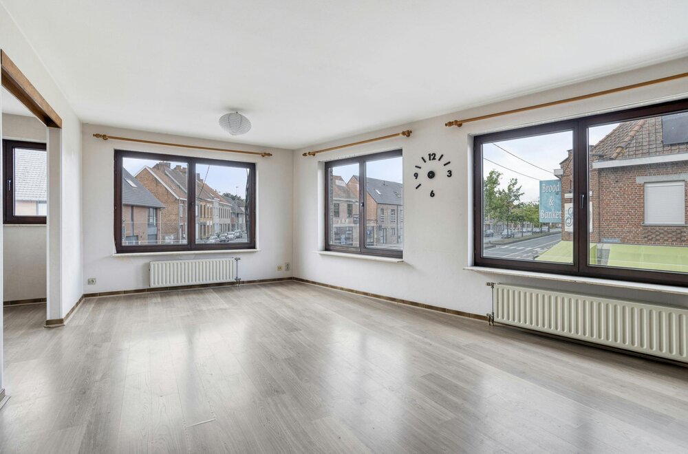appartement-te-koop-nabij-het-centrum-van-roeselare-met-3-slaapkamers-002.jpg