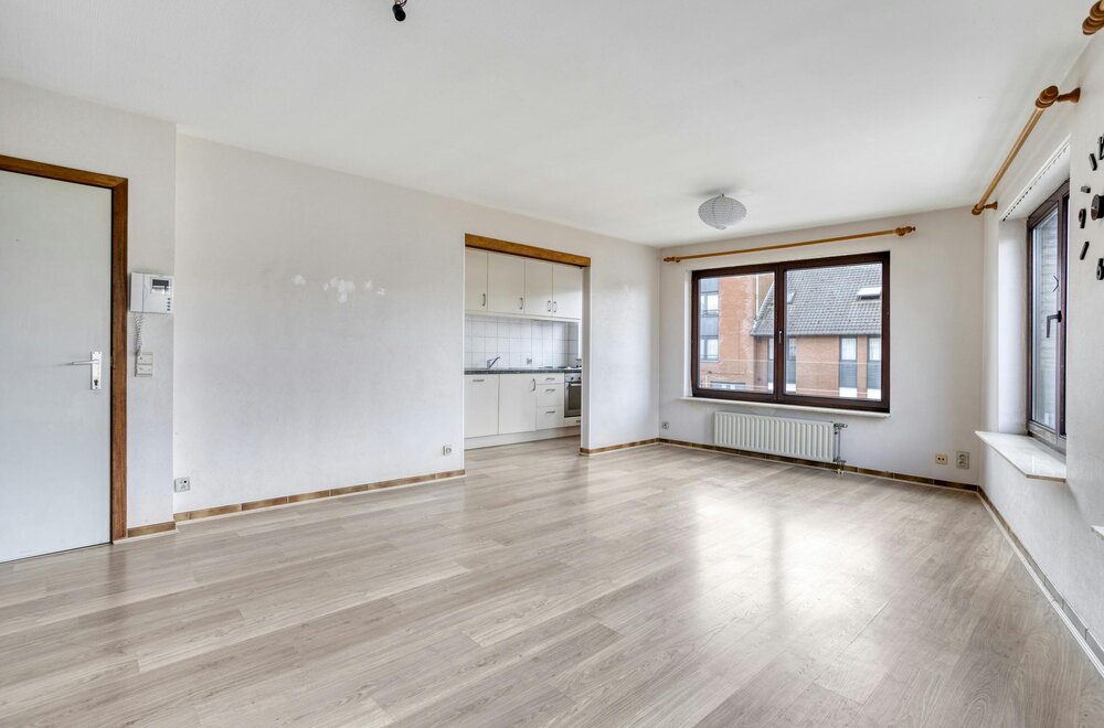 appartement-te-koop-nabij-het-centrum-van-roeselare-met-3-slaapkamers-004.jpg
