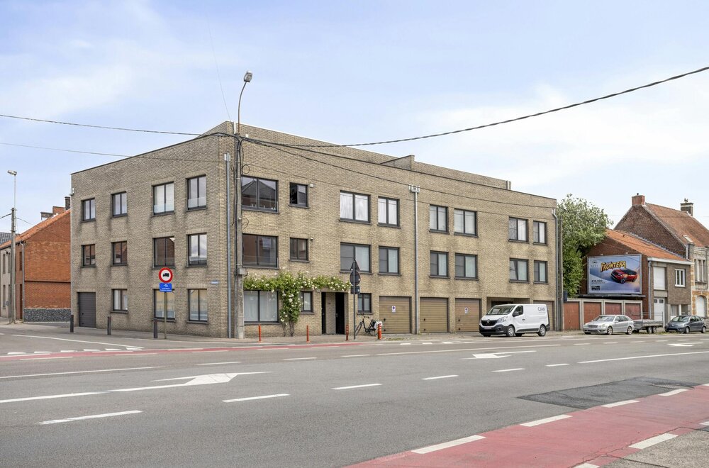 appartement-te-koop-nabij-het-centrum-van-roeselare-met-3-slaapkamers-013.jpg