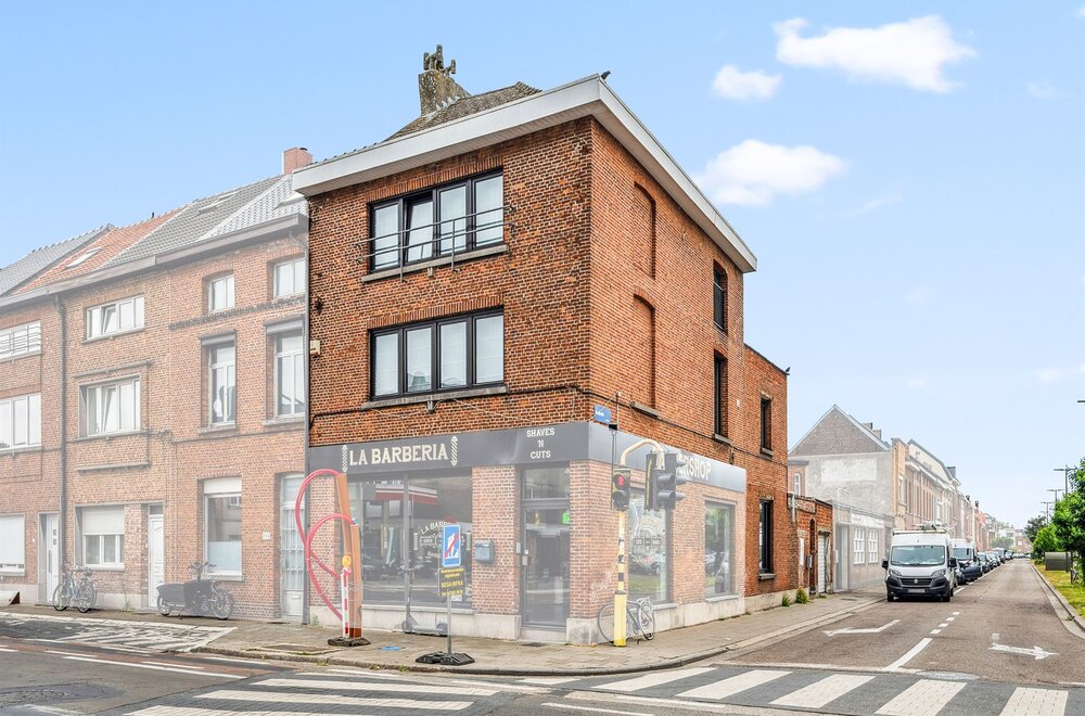 appartement-met-3-kamers-terras-en-garagebox001.jpg