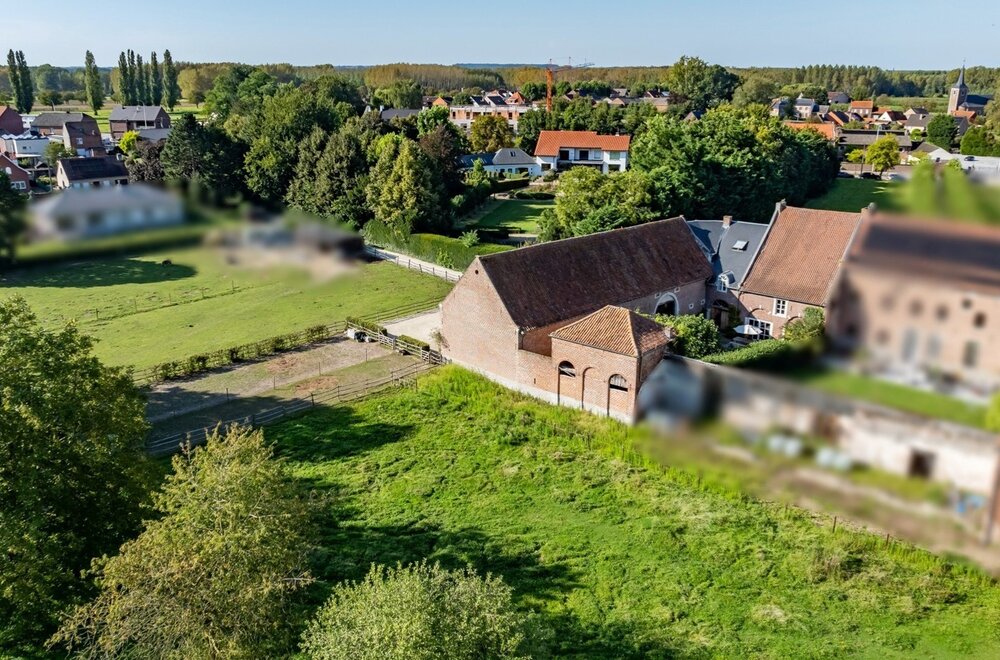 2-karaktervolle-woningen-en-prachtige-handelsruimte-in-een-een-deel-van-het-geklasseerde-kasteel-van-dormaal-048.jpg