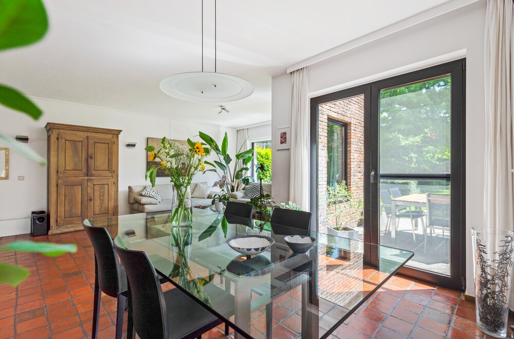 ruime-halfopen-woning-met-schitterende-tuin-006.jpg