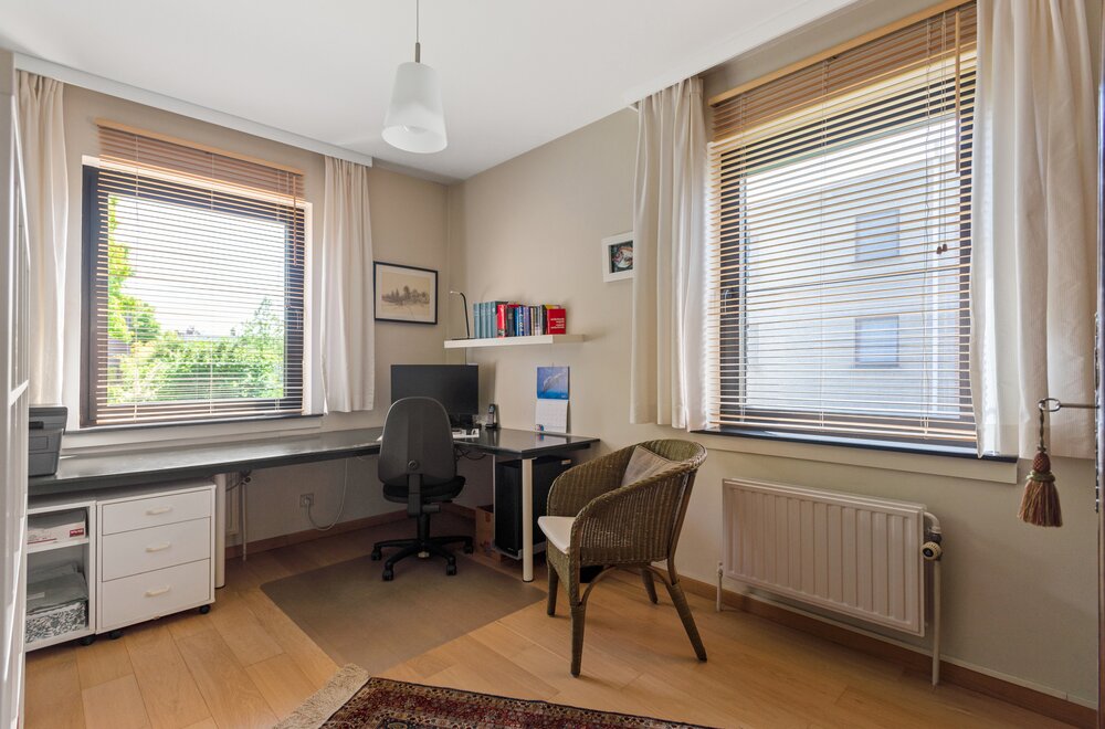 ruime-halfopen-woning-met-schitterende-tuin-012.jpg