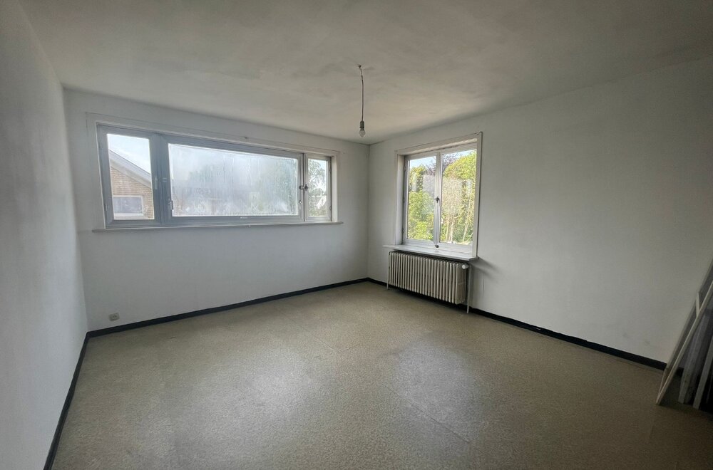 te-vernieuwen-hoekappartement-met-terras-in-rustige-straat-in-het-hartje-van-sint-kruis-009.jpg