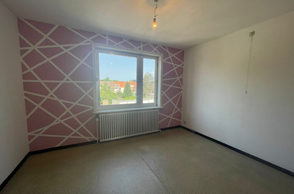 te-vernieuwen-hoekappartement-met-terras-in-rustige-straat-in-het-hartje-van-sint-kruis-013.jpg