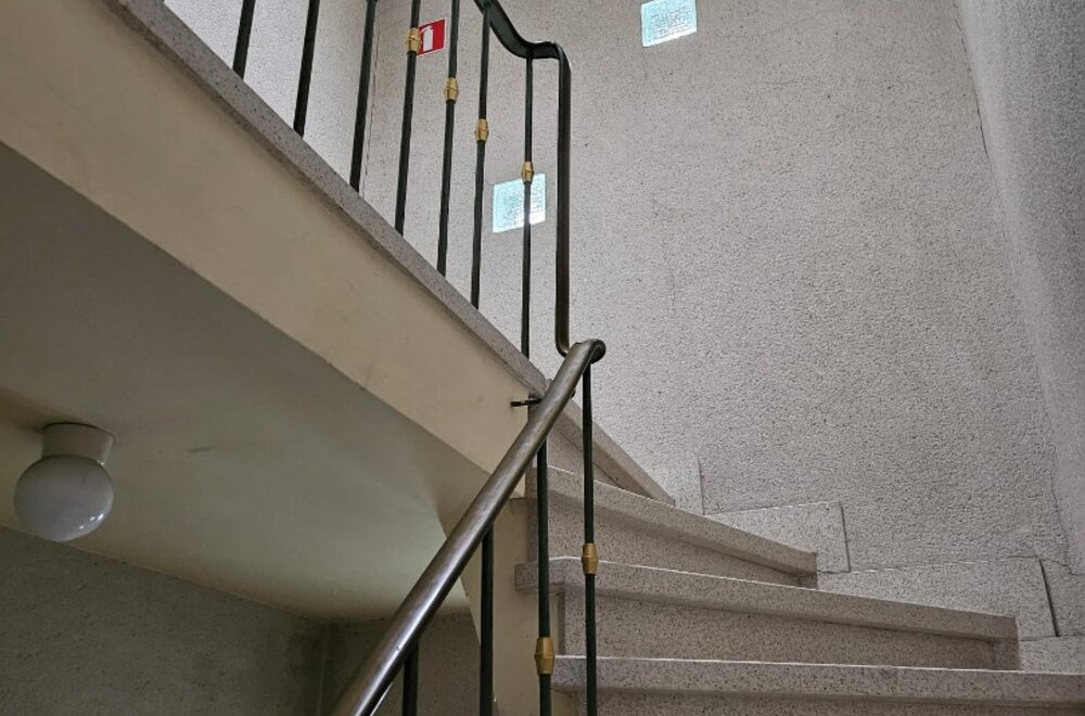 te-vernieuwen-hoekappartement-met-terras-in-rustige-straat-in-het-hartje-van-sint-kruis-014.jpg