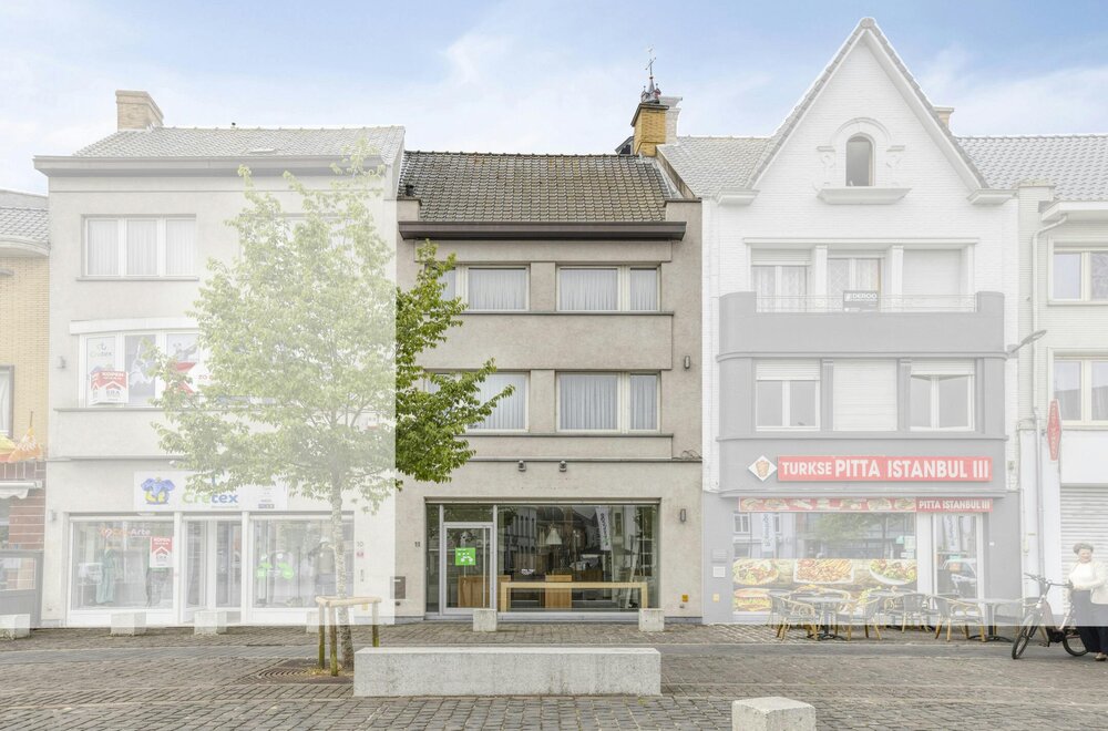 prachtig-handelspand-met-woonst-te-koop-op-de-grote-markt002.jpg