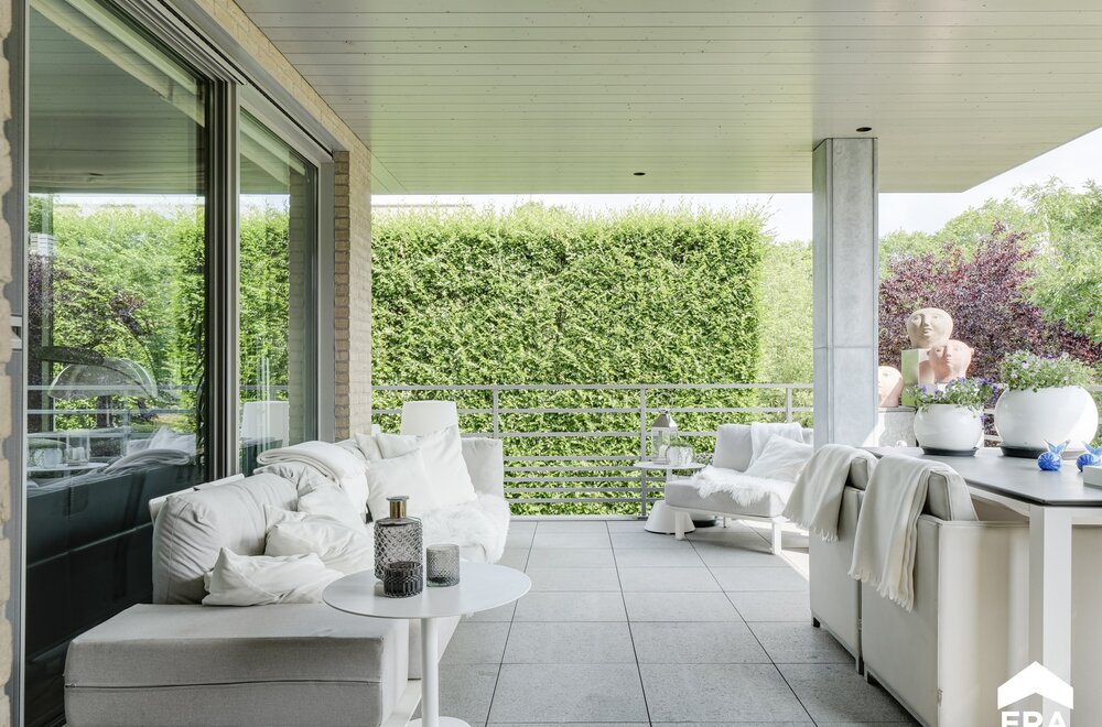 luxe-appartement-met-zicht-op-zwembad-in-bokrijkpark-te-genk020.jpg