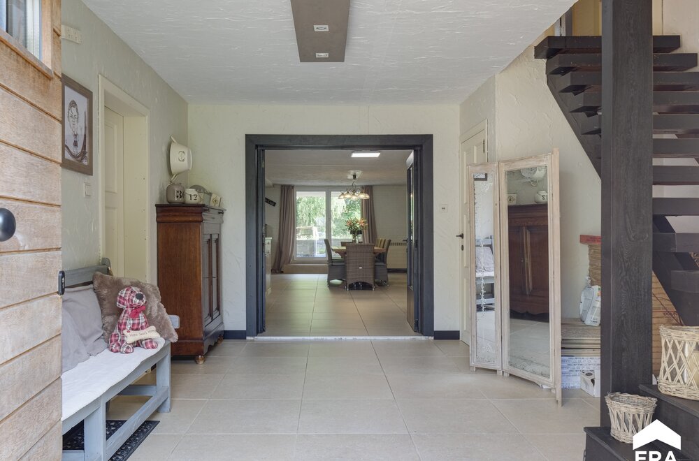 ruime-woning-met-vele-mogelijkheden-op-a-locatie-in-genk003.jpg