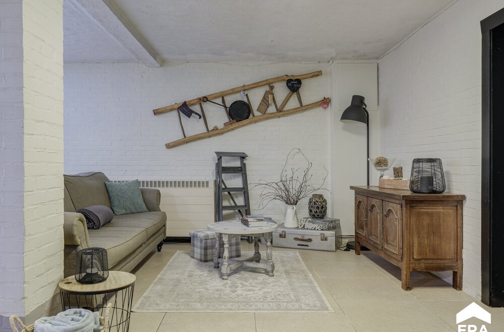 ruime-woning-met-vele-mogelijkheden-op-a-locatie-in-genk009.jpg