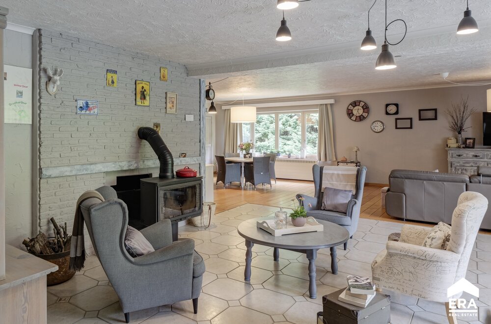 ruime-woning-met-vele-mogelijkheden-op-a-locatie-in-genk014.jpg