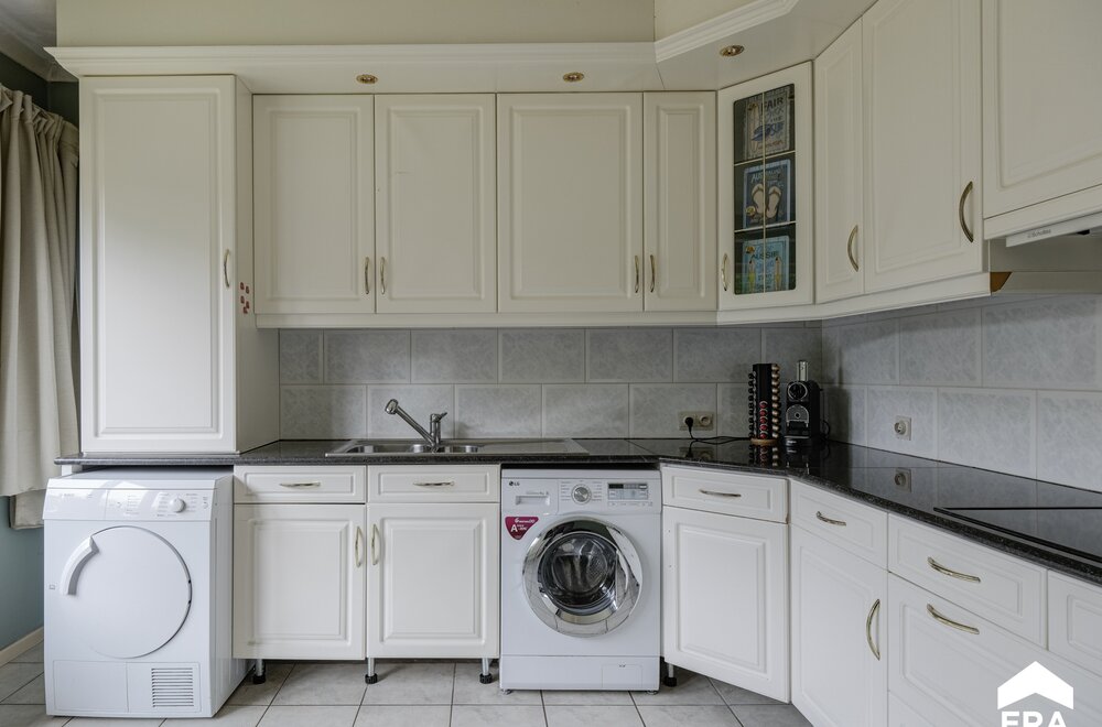ruime-woning-met-vele-mogelijkheden-op-a-locatie-in-genk019.jpg