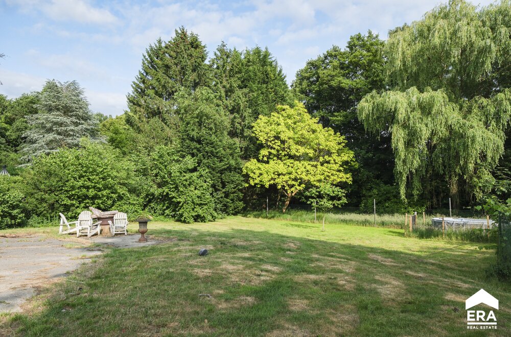 ruime-woning-met-vele-mogelijkheden-op-a-locatie-in-genk028.jpg